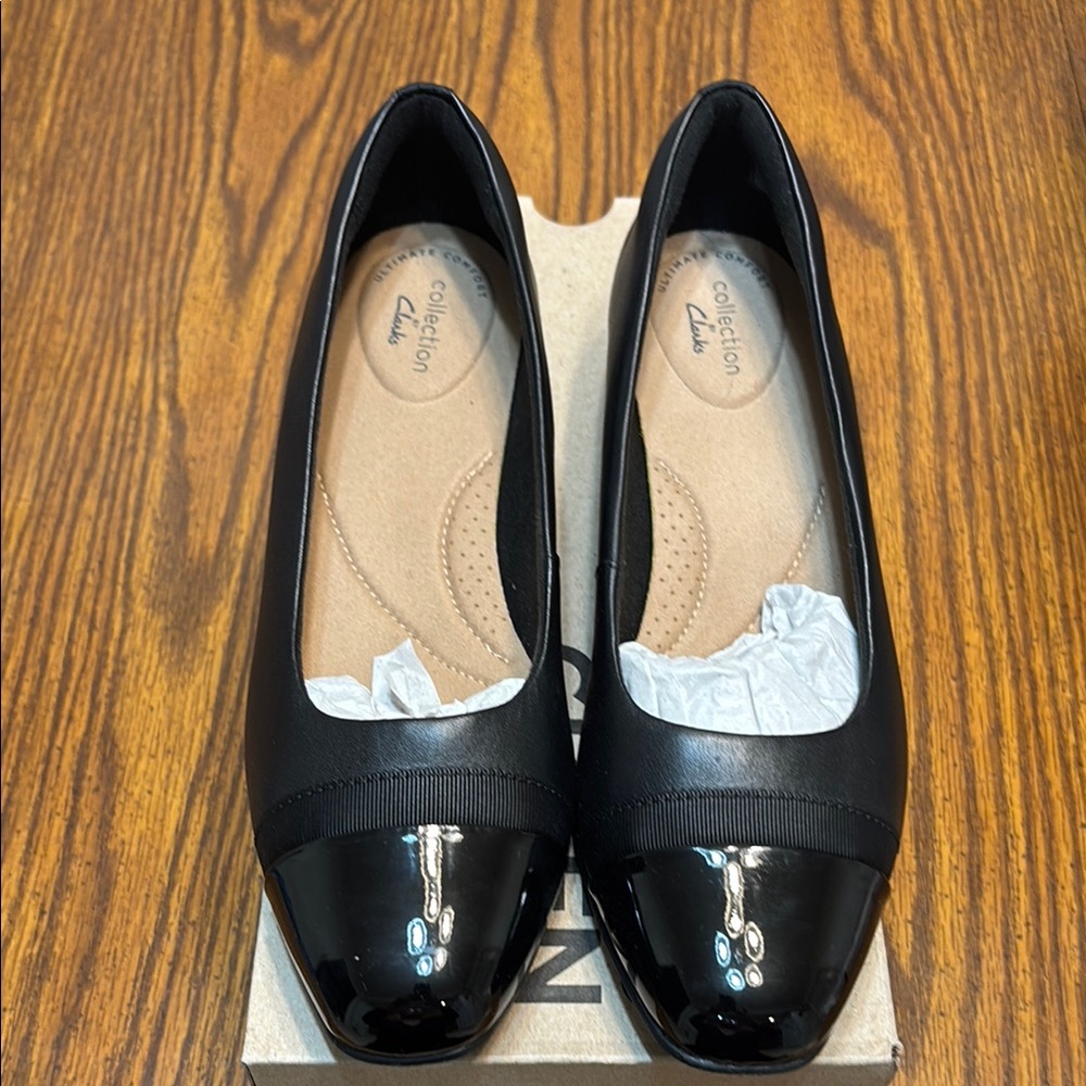 Clarks Women's Black Patent Flats
